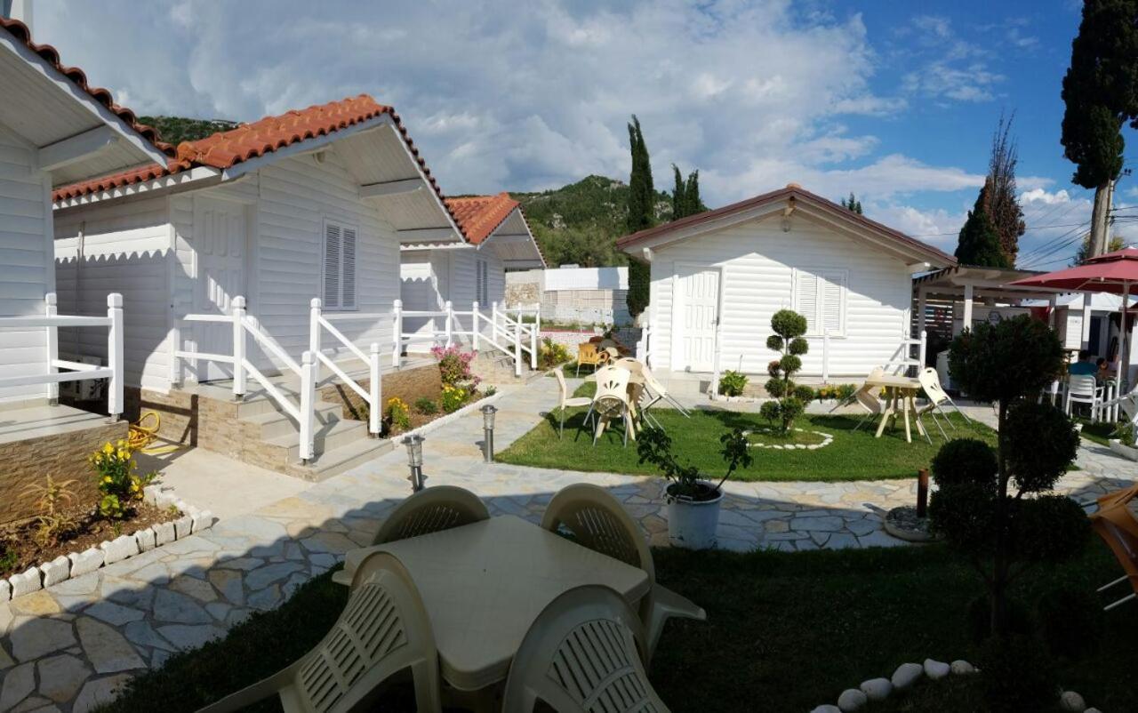 Vela E Bardhe Villa Dhërmi Exteriör bild