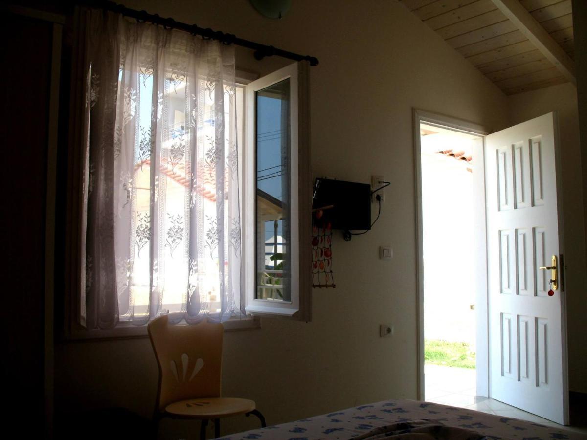 Vela E Bardhe Villa Dhërmi Exteriör bild