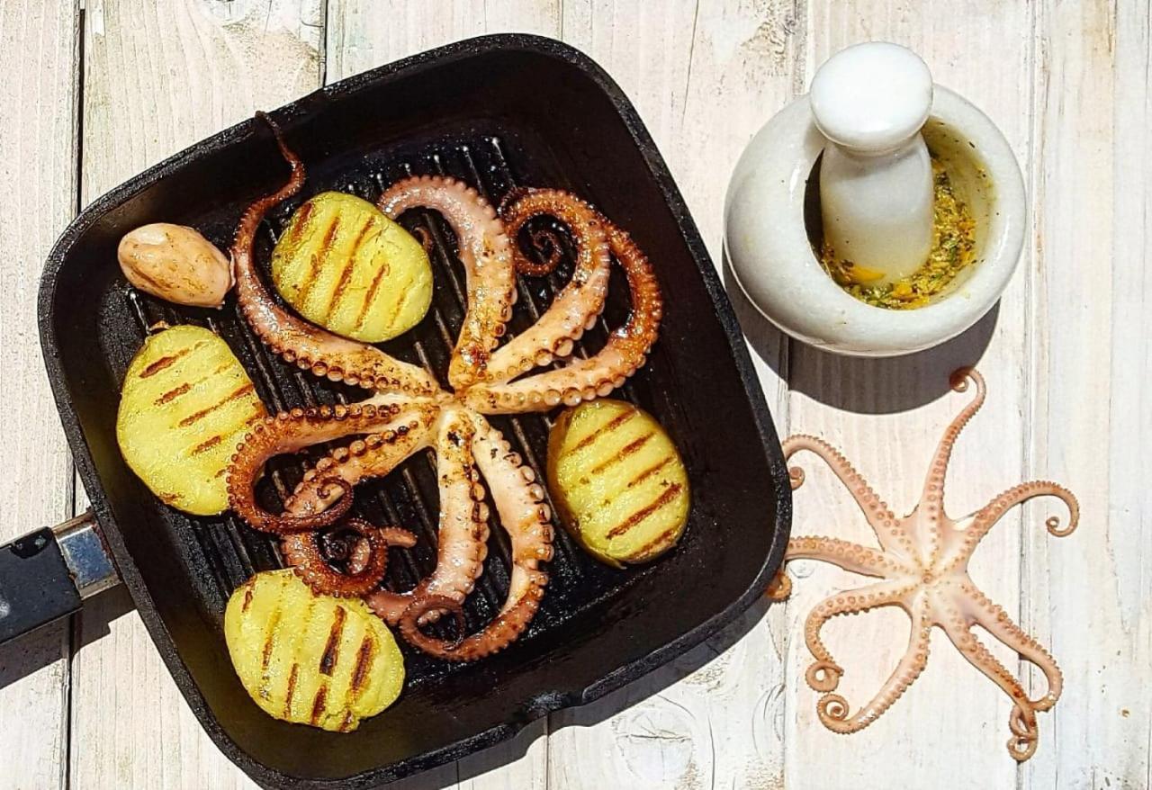 Vela E Bardhe Villa Dhërmi Exteriör bild